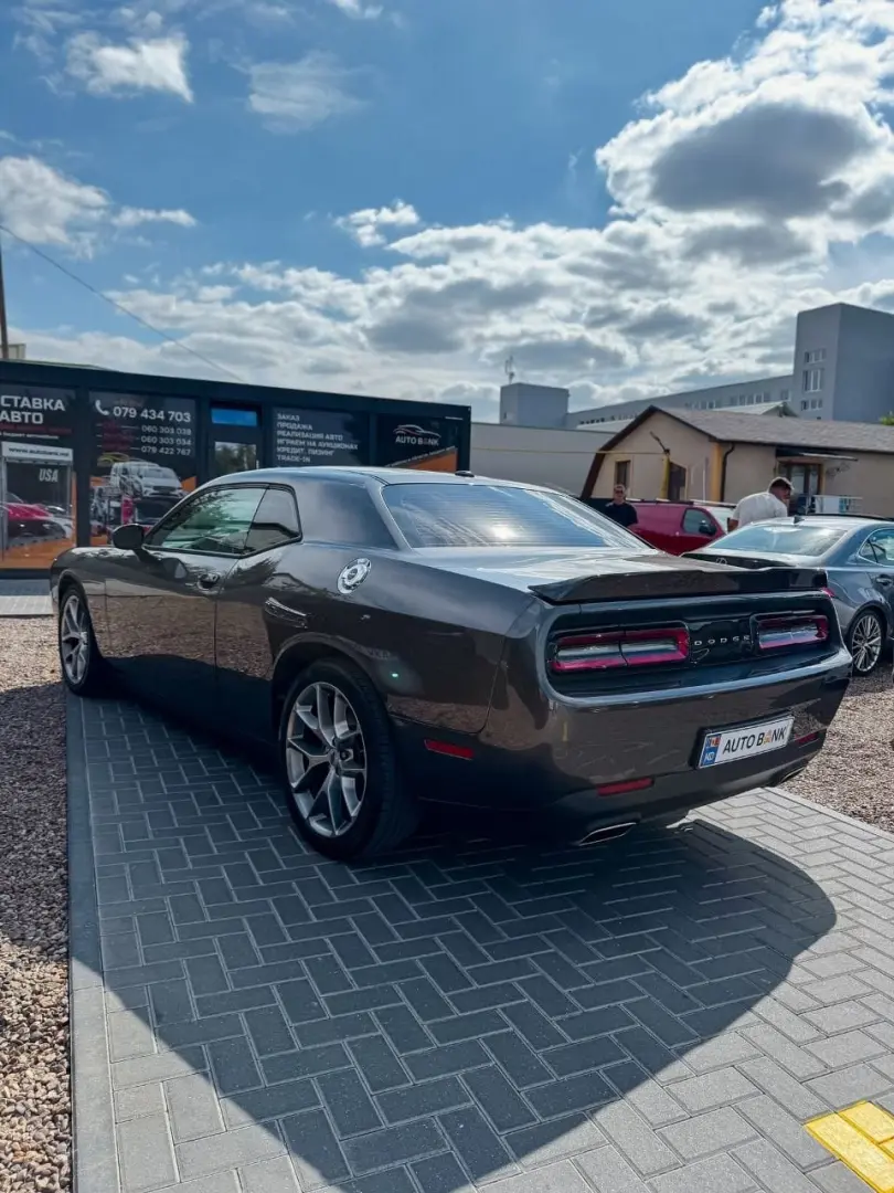 Dodge Challenger