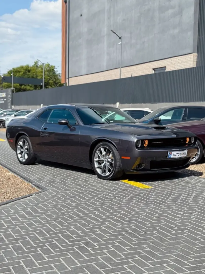 Dodge Challenger