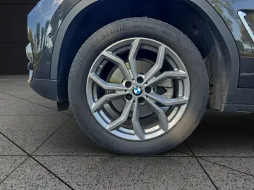 X3 xDrive20i xLine (EURO 6d)  LEDER Kamera Szhzg