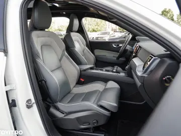 Volvo XC 60 Recharge T8 Twin Engine eAWD R-Design