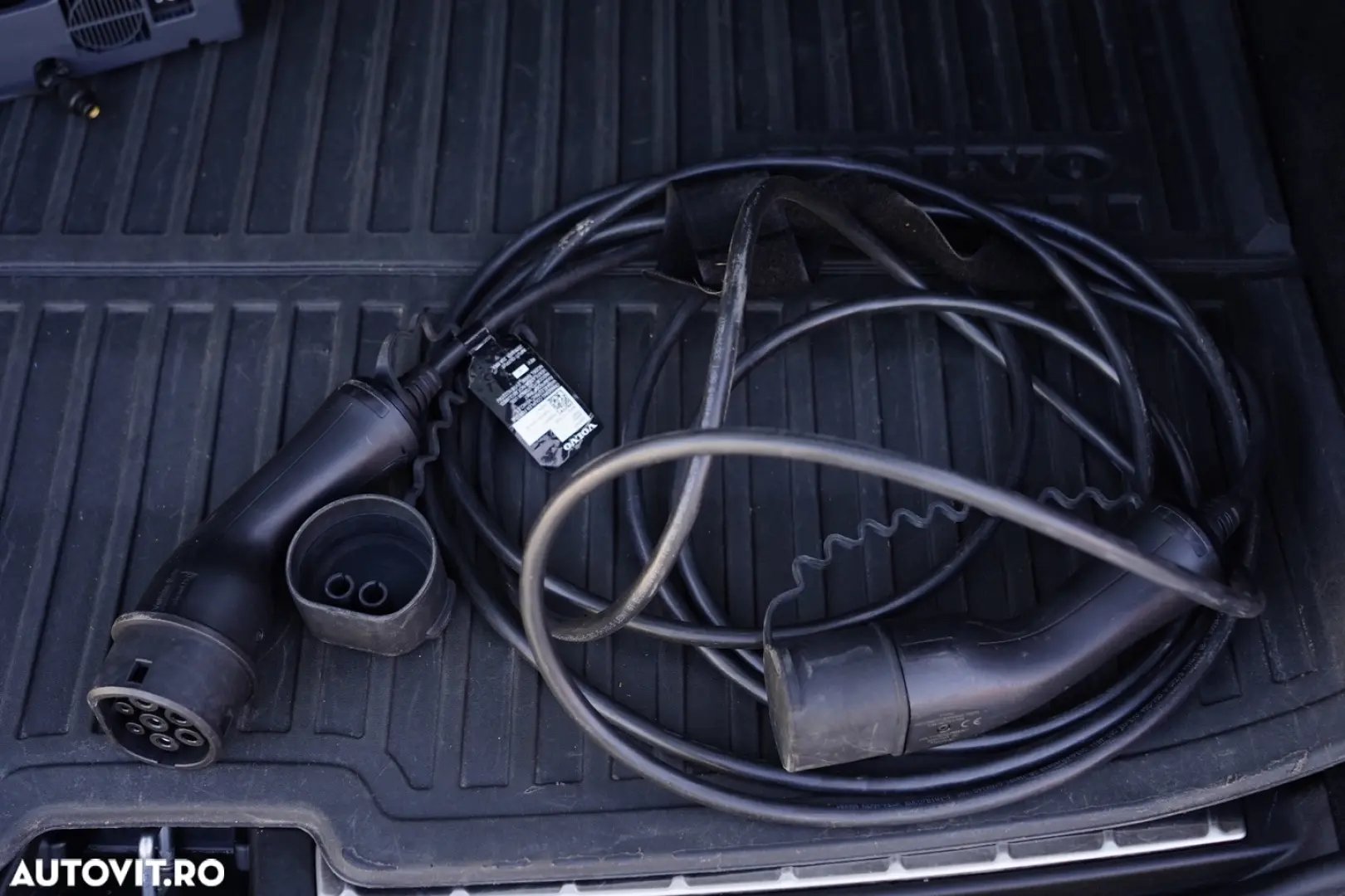 Volvo XC 60 Recharge T8 Twin Engine eAWD R-Design