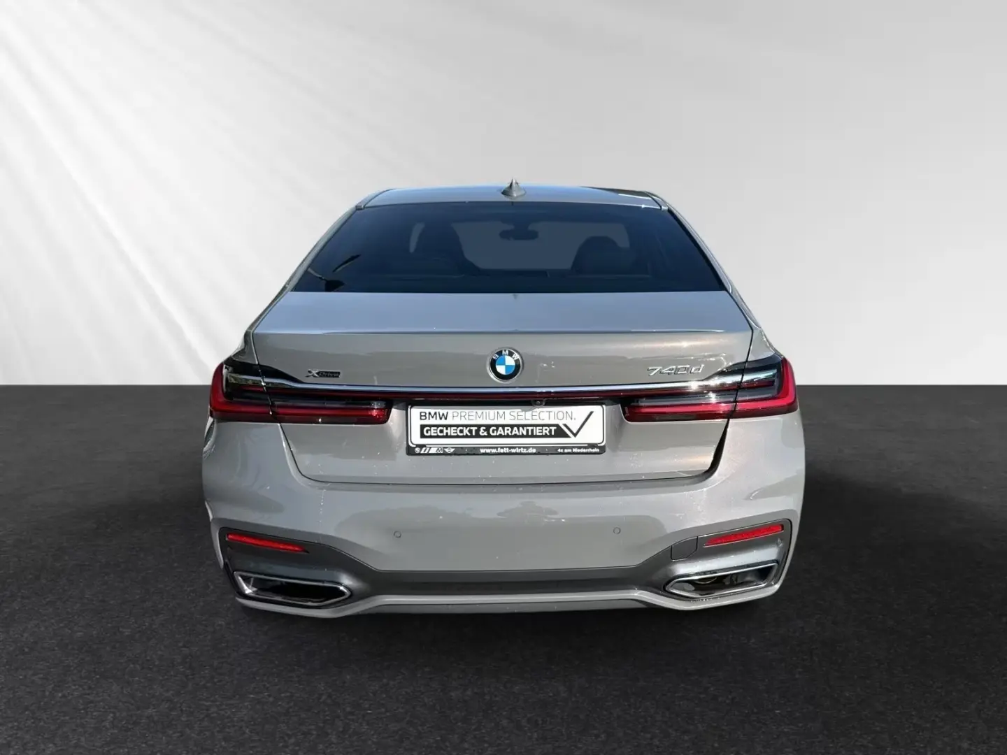 BMW 740 d xDrive M Sport Auxiliary heating  panoramic  masaj
