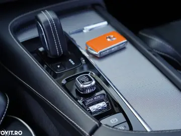 Volvo XC 90 Recharge T8 eAWD R-Design