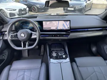 BMW 520i M Sport Pro    360  Panorama H&K.