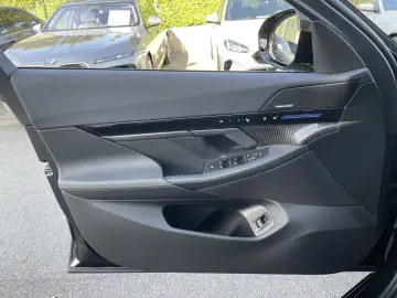 BMW 520i M Sport Pro    360  Panorama H&K.