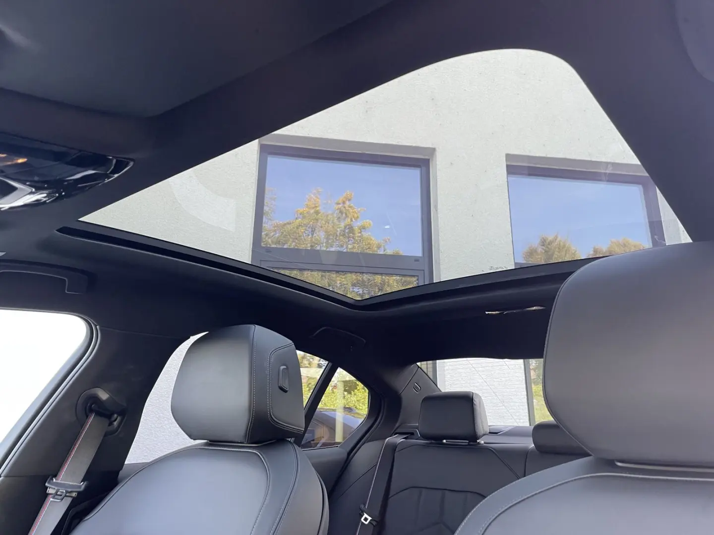 BMW 520i M Sport Pro    360  Panorama H&K.