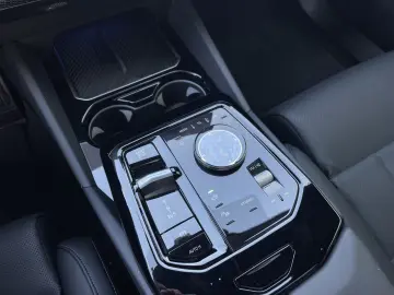 BMW 520i M Sport Pro    360  Panorama H&K.