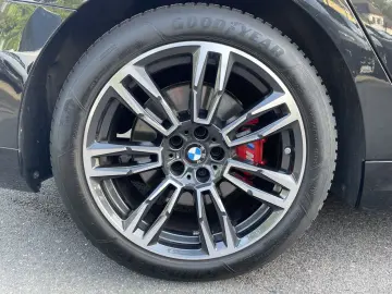 BMW 520i M Sport Pro    360  Panorama H&K.