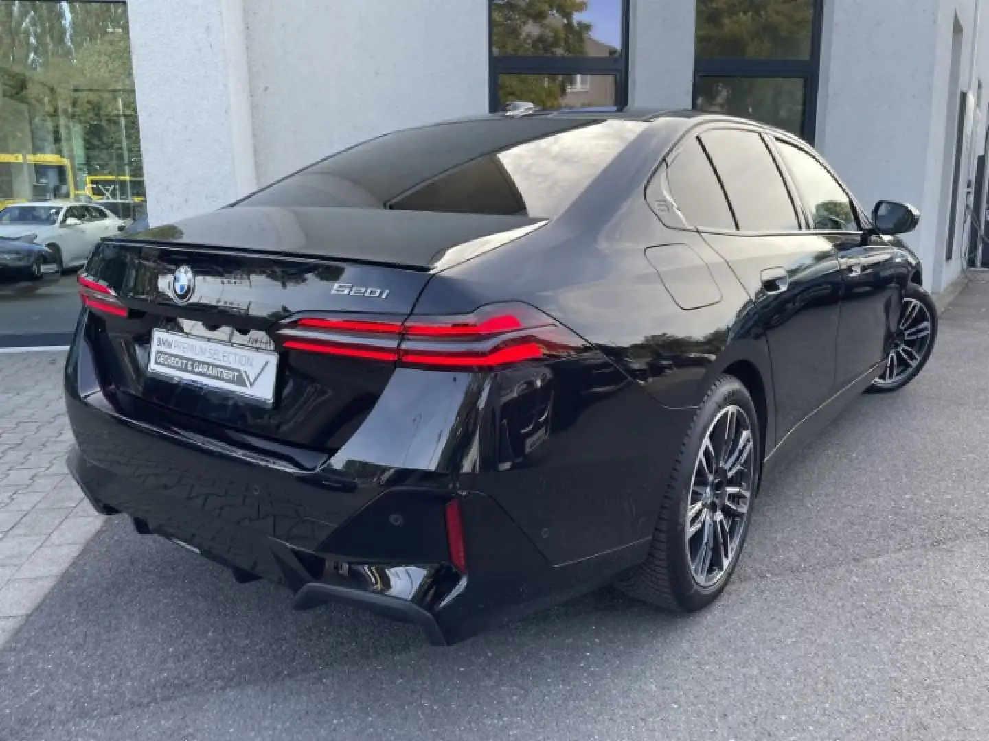 BMW 520i M Sport Pro    360  Panorama H&K.
