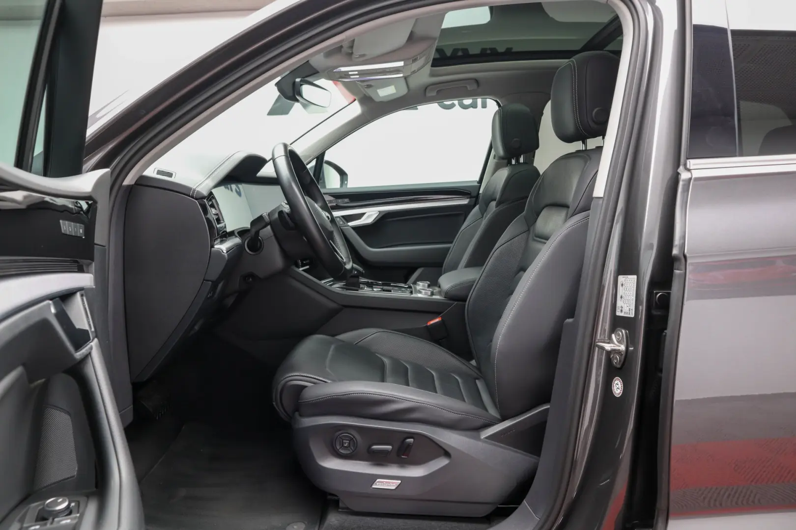 Touareg eHybrid Masaj Ventilatie Panoramic IQ Light