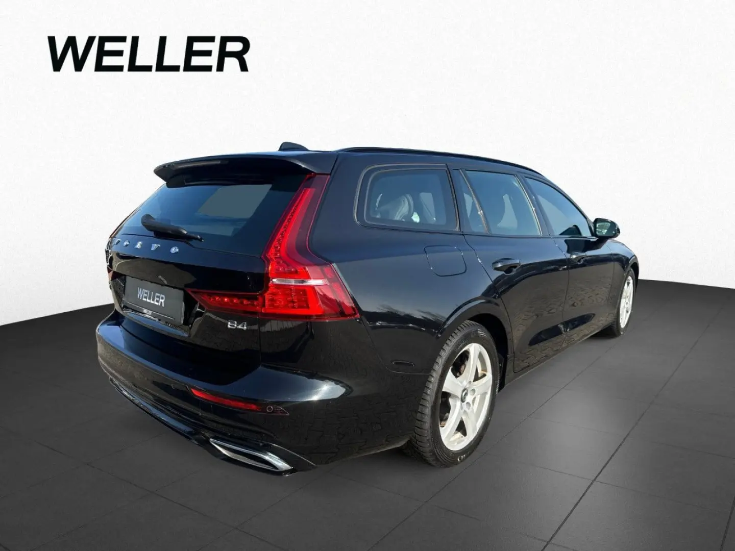 V60 B4 Plus Dark  AHK Kamera ACC LED Navi DAB