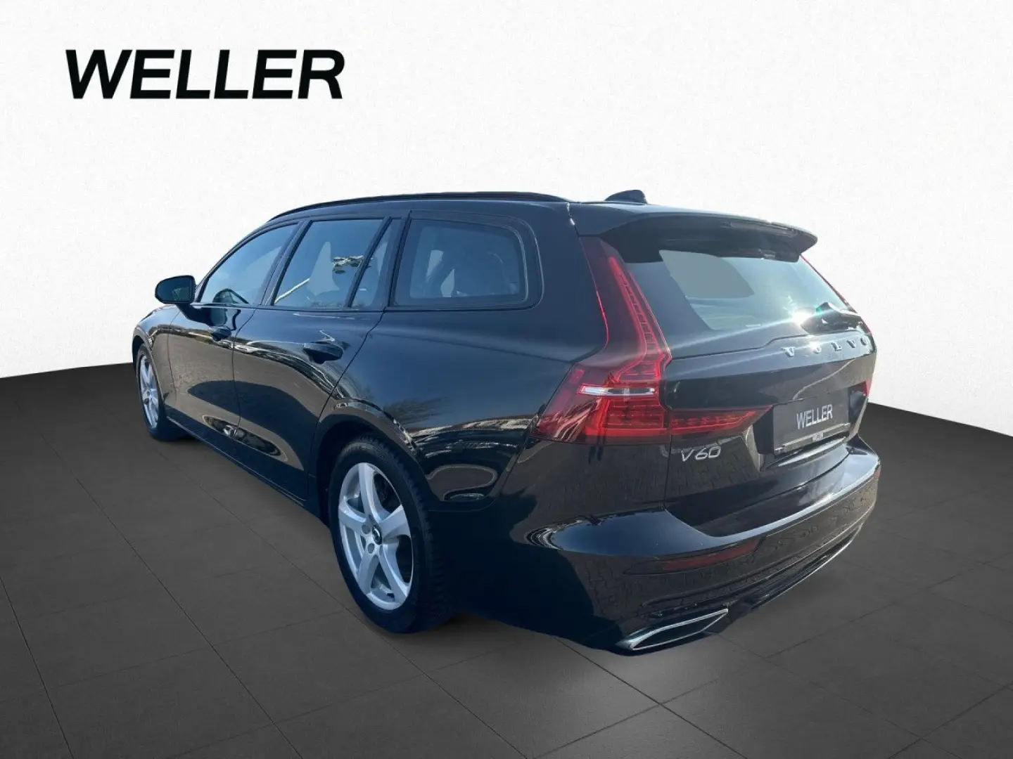 V60 B4 Plus Dark  AHK Kamera ACC LED Navi DAB