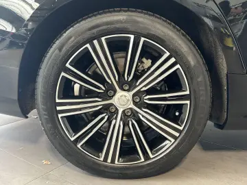 V60 T6 AWD Recharge Inscription NAV LED H&K PANO
