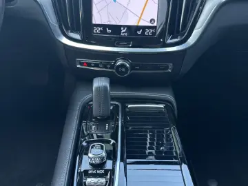 V60 T6 AWD Recharge Inscription NAV LED H&K PANO