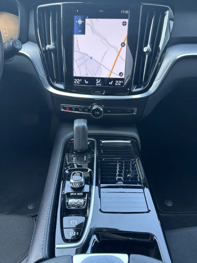 V60 T6 AWD Recharge Inscription NAV LED H&K PANO