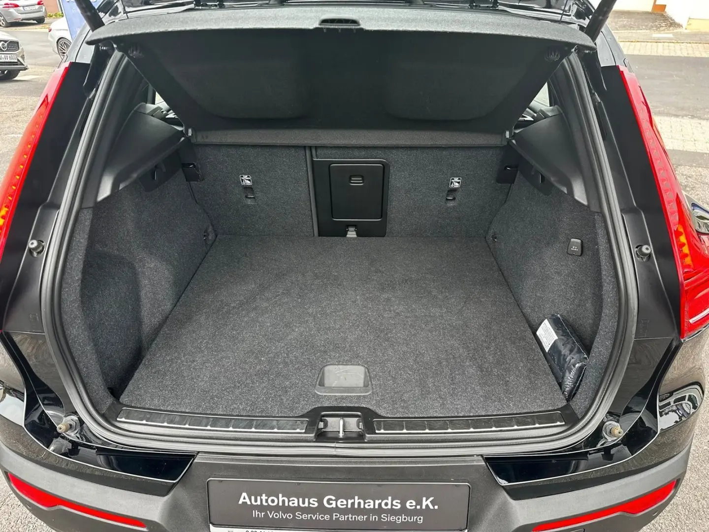 XC 40 T4 Inscription Plug in AHK Leder 19  Kam
