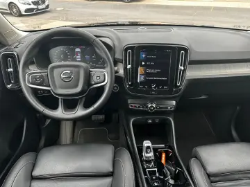XC 40 T4 Inscription Plug in AHK Leder 19  Kam