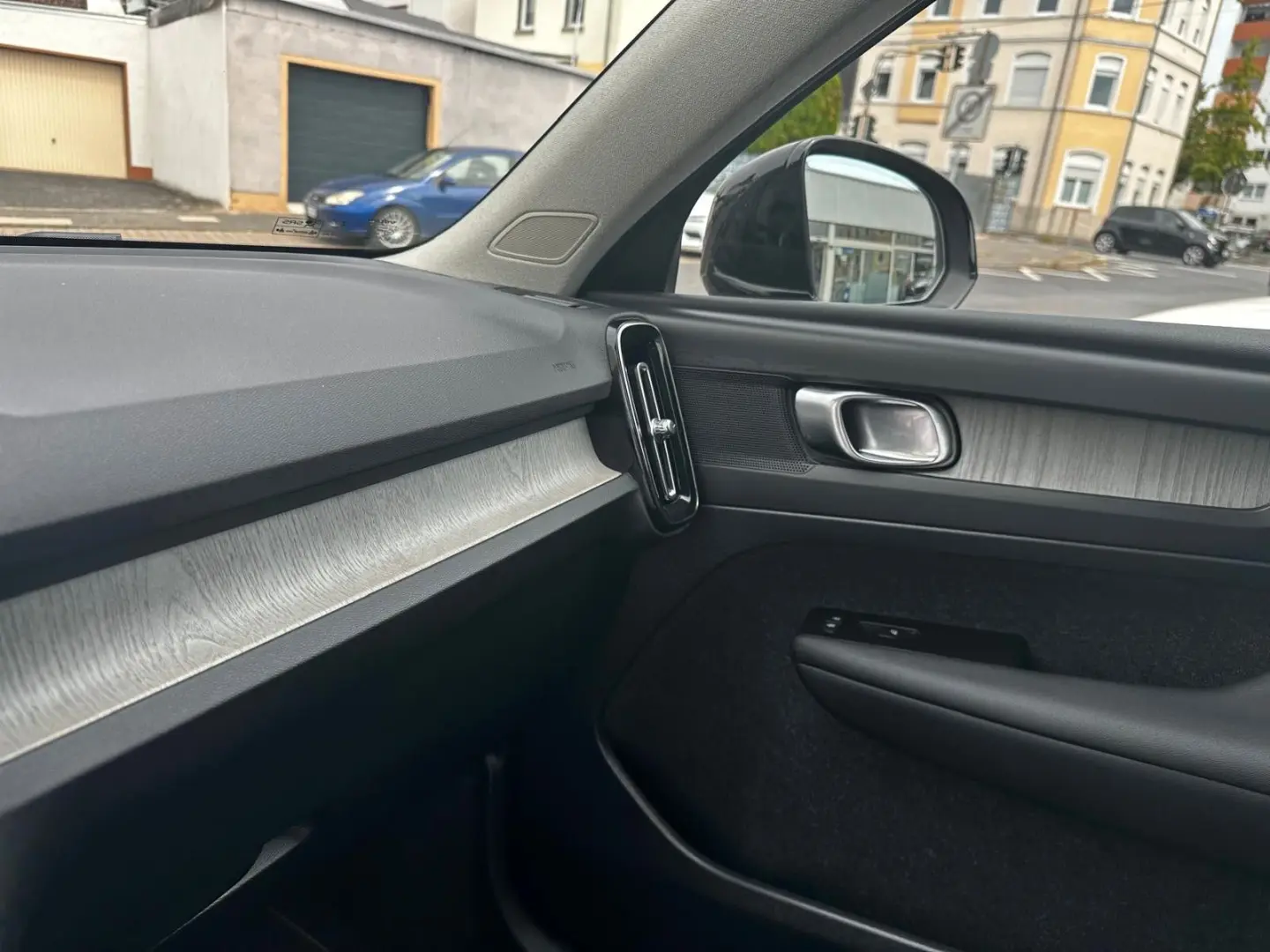 XC 40 T4 Inscription Plug in AHK Leder 19  Kam