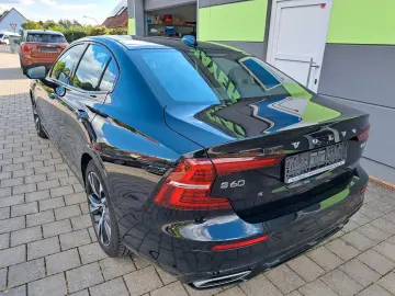S60 Lim. R Design  Navi-LED-Sport