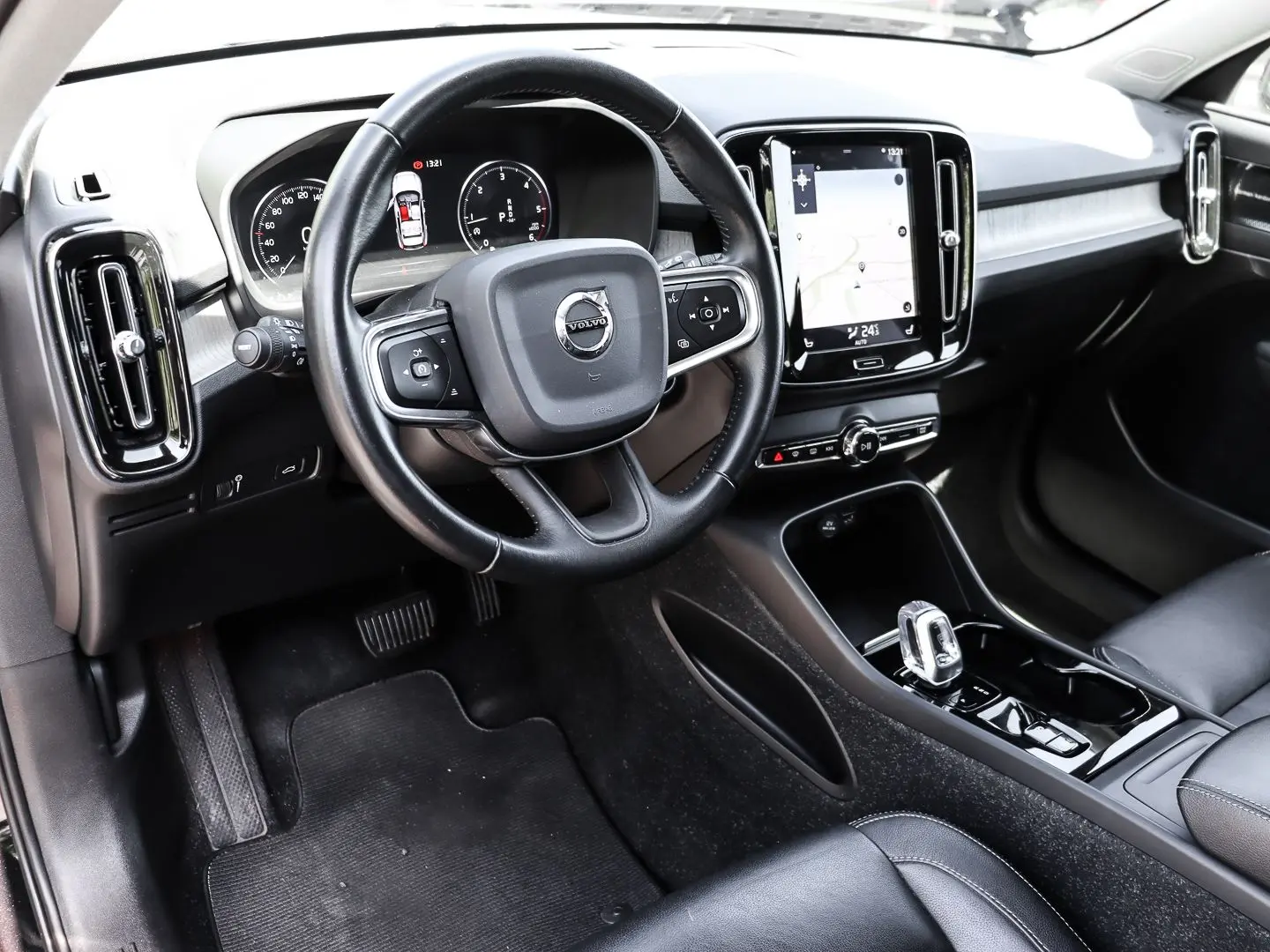 XC40 Inscription 2WD D3 EU6d-T StandHZG Navi Led