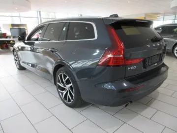 V60 T4 LED SHZ LEDER R´CAM SOUNDSYSTEM