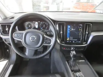 V60 T4 LED SHZ LEDER R´CAM SOUNDSYSTEM