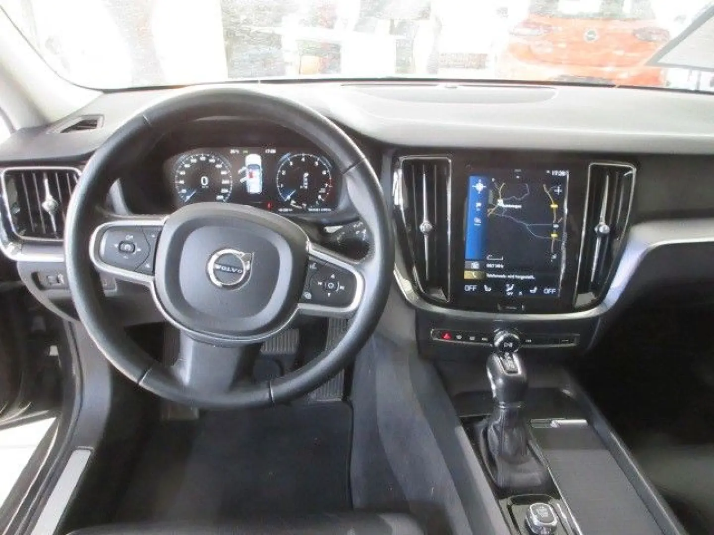 V60 T4 LED SHZ LEDER R´CAM SOUNDSYSTEM