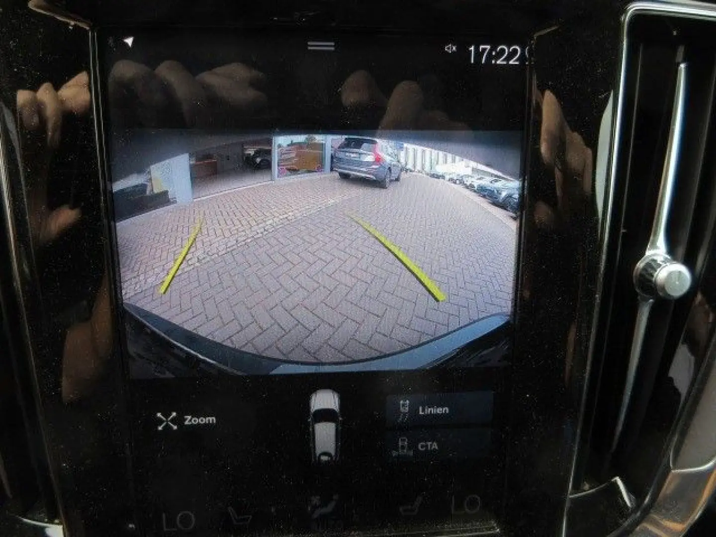 V60 T4 LED SHZ LEDER R´CAM SOUNDSYSTEM