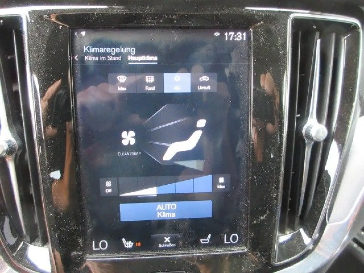 V60 T4 LED SHZ LEDER R´CAM SOUNDSYSTEM