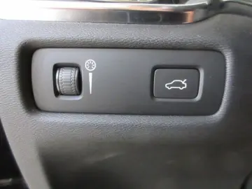 V60 T4 LED SHZ LEDER R´CAM SOUNDSYSTEM