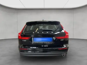 V60 D3 Momentum-Pro Aut BLIS Navi LED Kamera