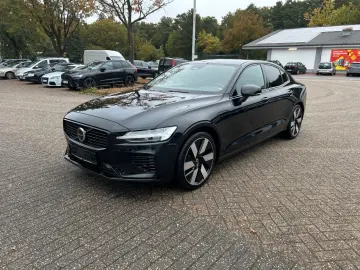 S60 Lim. Plus Dark Recharge Plug-In Hybrid AWD
