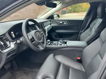 S60 Lim. Plus Dark Recharge Plug-In Hybrid AWD