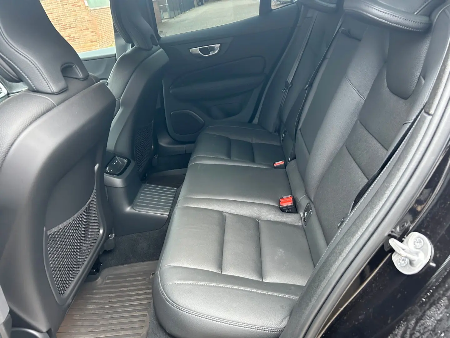 S60 Lim. Plus Dark Recharge Plug-In Hybrid AWD