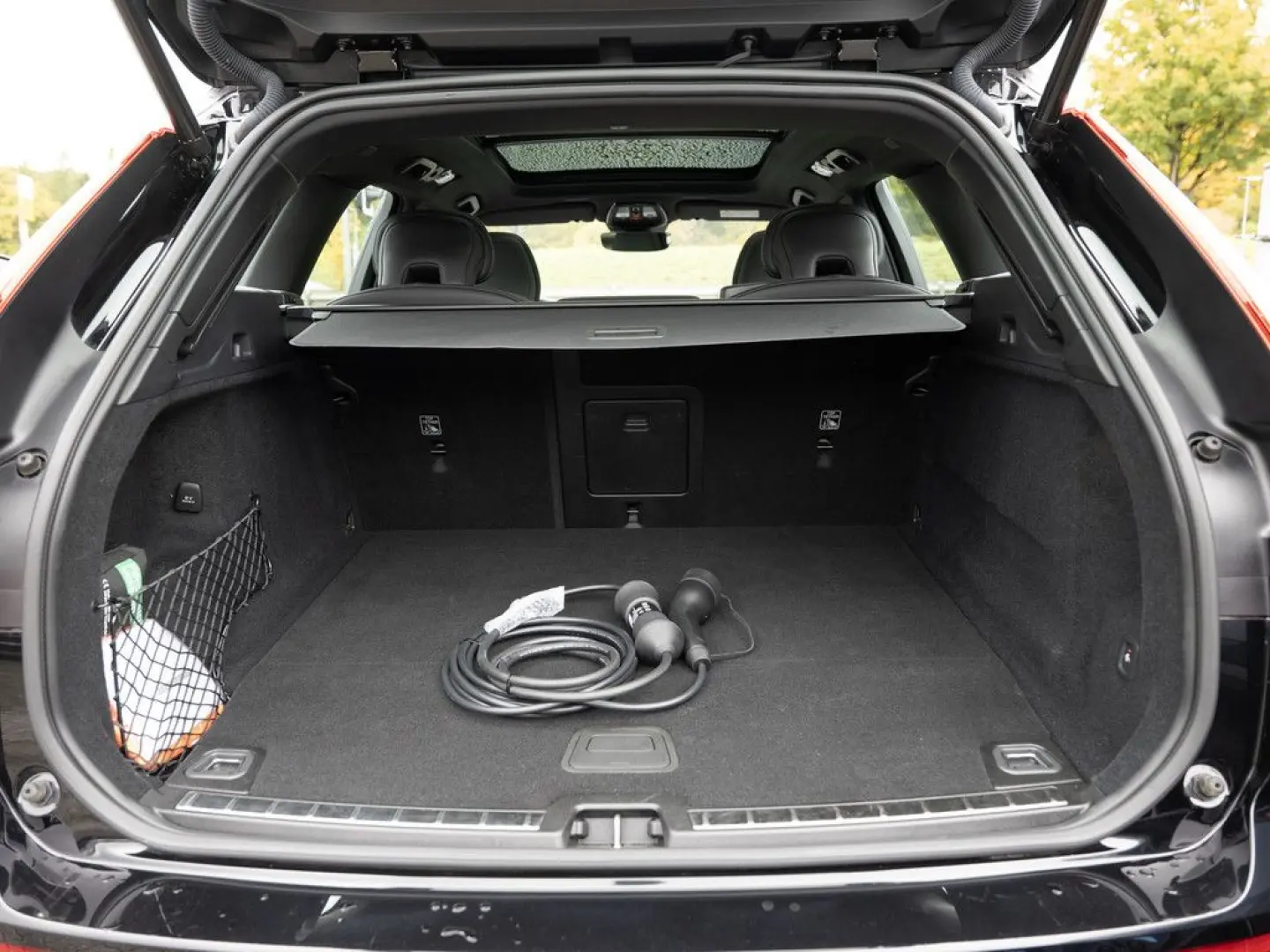 XC60 T6 Plus Black Edition Recharge AWD AHK PANO