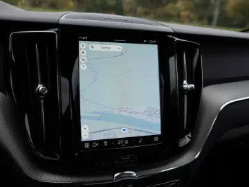 XC60 T6 Plus Black Edition Recharge AWD AHK PANO