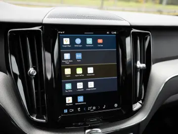 XC60 T6 Plus Black Edition Recharge AWD AHK PANO