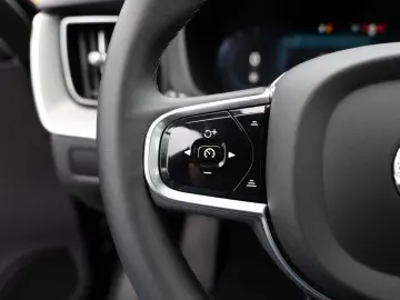 XC60 T6 Plus Black Edition Recharge AWD AHK PANO