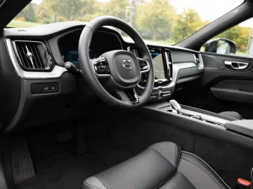 XC60 T6 Plus Black Edition Recharge AWD AHK PANO