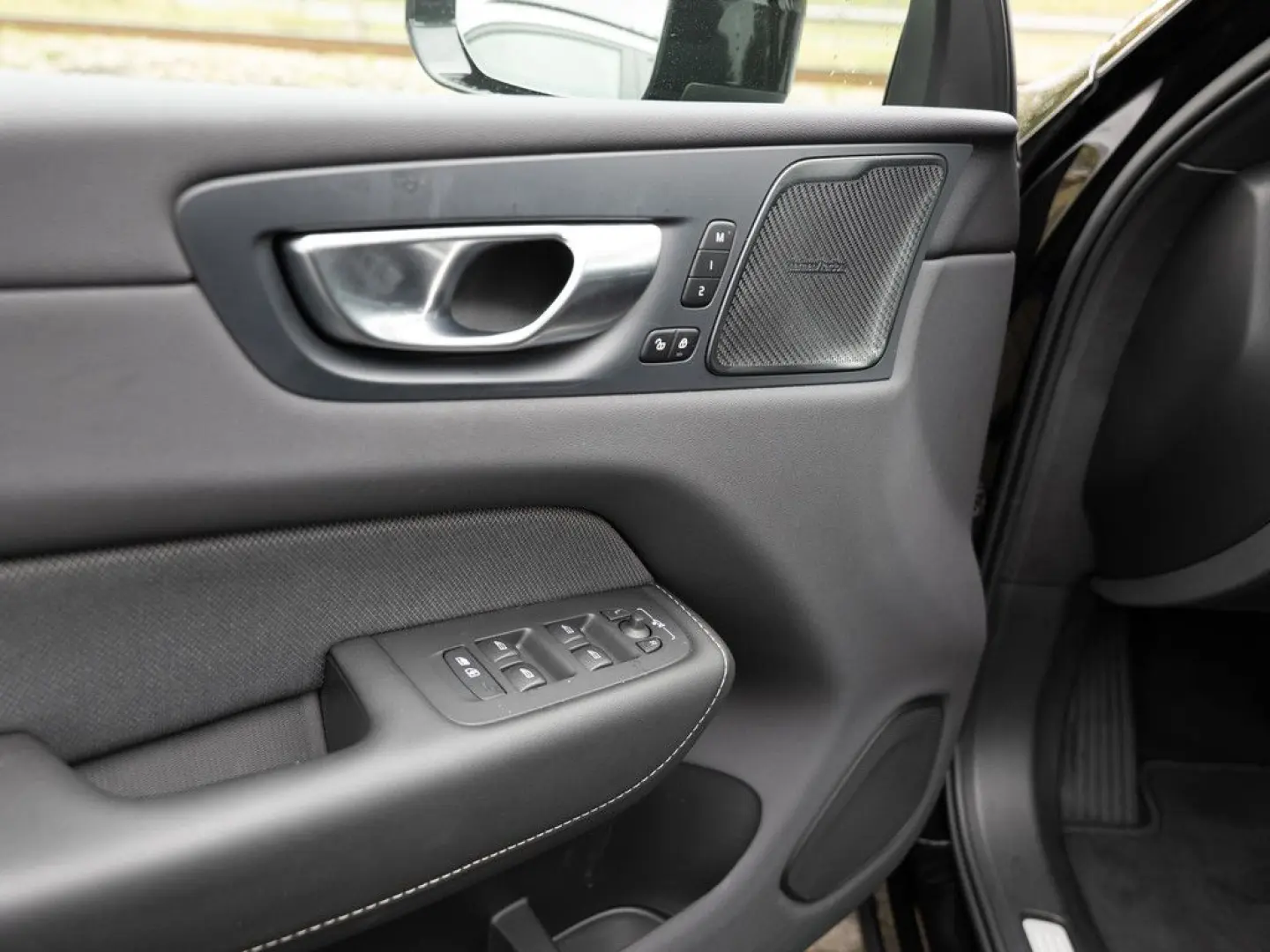 XC60 T6 Plus Black Edition Recharge AWD AHK PANO
