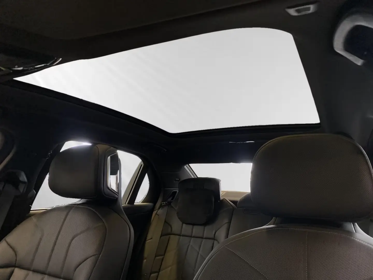 BMW 750 e xDrive ventilatie  masaj  panoramic