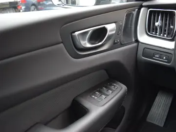 XC60 T6 Plus Black Edition Head-Up 360 Pano H&K