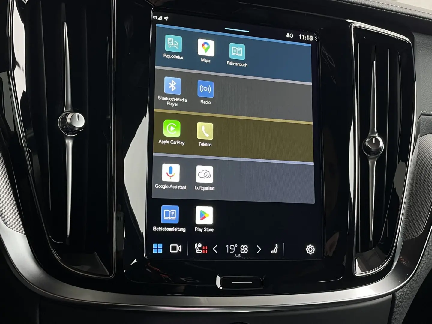 S60 ULTIMATE DARK AWD 360  KAMERA LED HARMAN