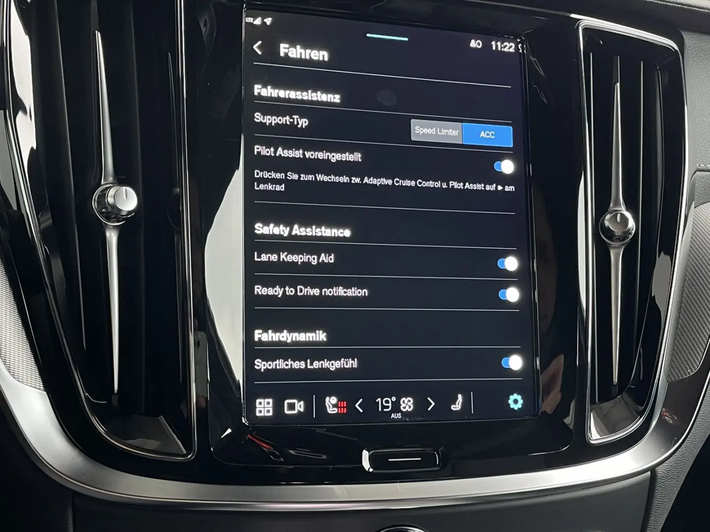 S60 ULTIMATE DARK AWD 360  KAMERA LED HARMAN