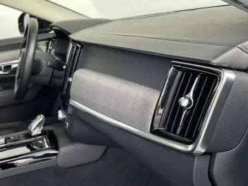 V90 Inscription Recharge Plug-In Hybrid AWD