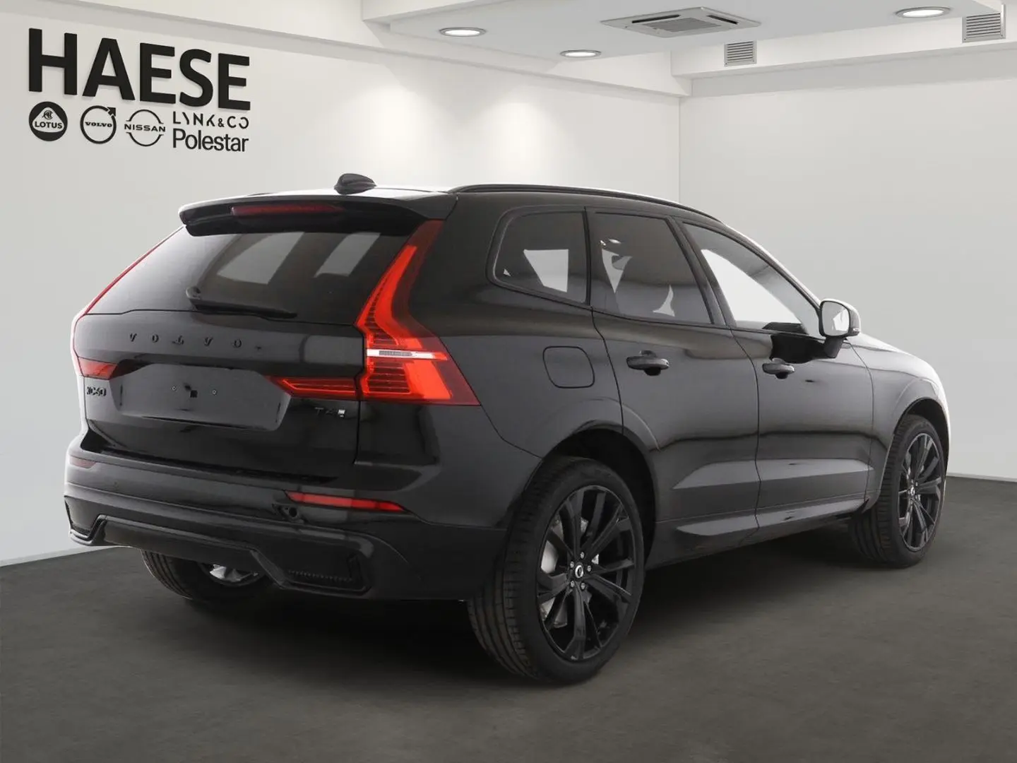 XC60 T6 Plus Black Edition Recharge Plug-In Hybr