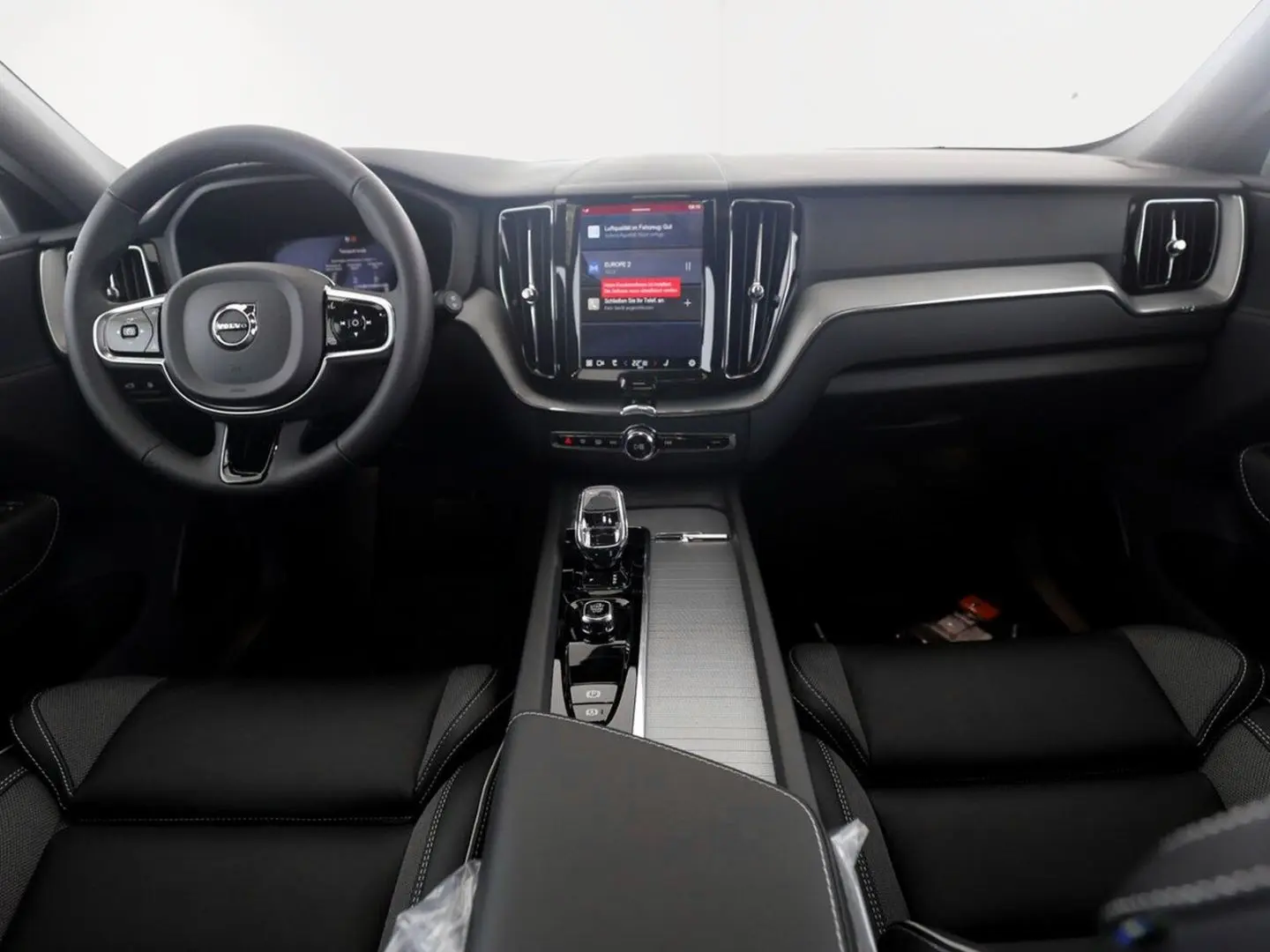 XC60 T6 Plus Black Edition Recharge Plug-In Hybr