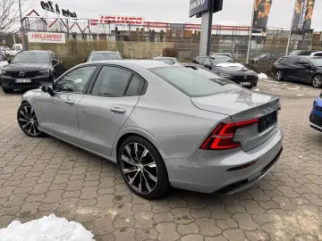 S60 B5 B AWD Ultimate Dark 360 Pano Standheiz
