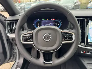 S60 B5 B AWD Ultimate Dark 360 Pano Standheiz