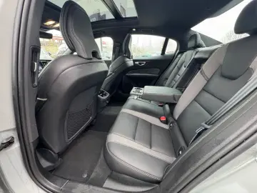 S60 B5 B AWD Ultimate Dark 360 Pano Standheiz